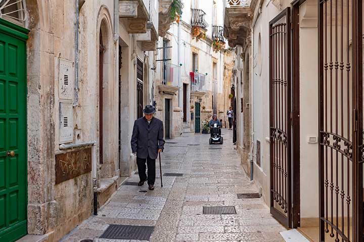 strada di bari vecchia