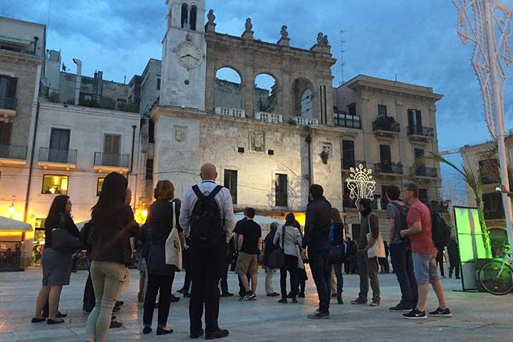 piazza mercantile a bari vecchia